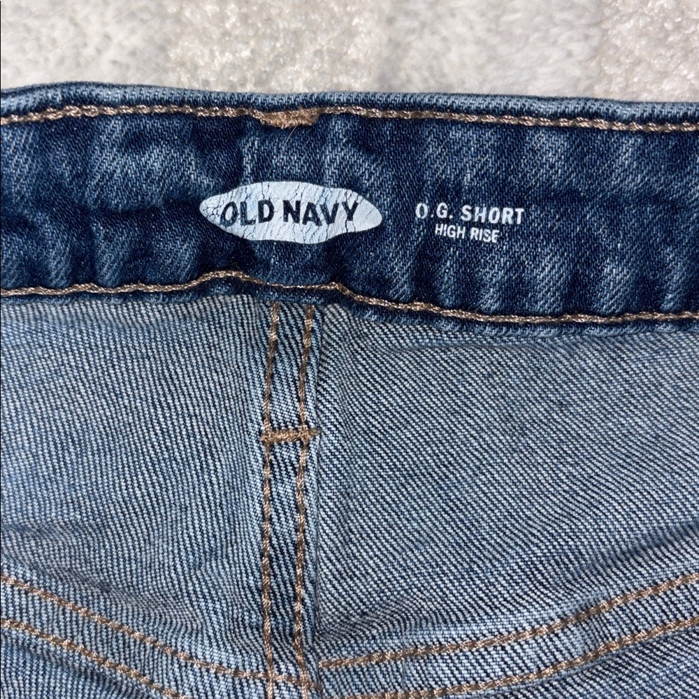 Old Navy OG Short High Rise Rolled Hem Distressed Jean Shorts • Size 4 - Picture 4 of 9